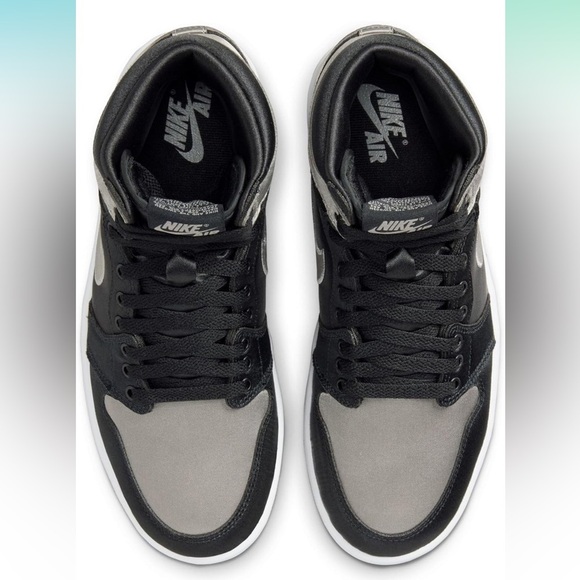 NIKE Jordan 1 Retro High OG Satin
Shadow (Women's) Size 12 Brand New - Picture 2 of 11